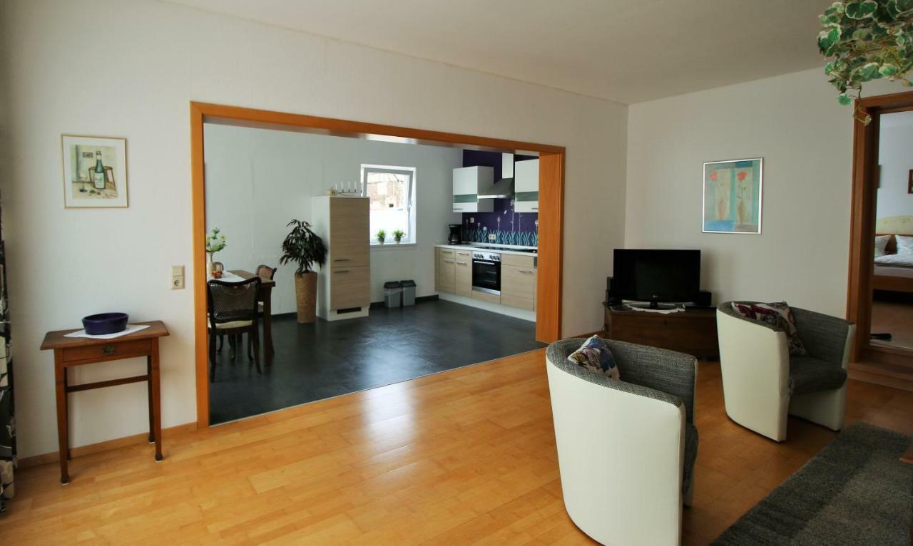 Fewo Spiaggia - Gaestehaus Koen Zeltingen-Rachtig Bagian luar foto